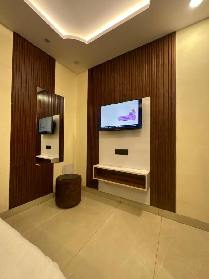 Hotel Mahalaxmi Deluxe Nové Dillí Exteriér fotografie